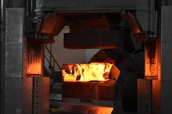 На Златоустовском металлургическом заводе введен в эксплуатацию кузнечно-прессовый комплекс итальянской фирмы Danieli